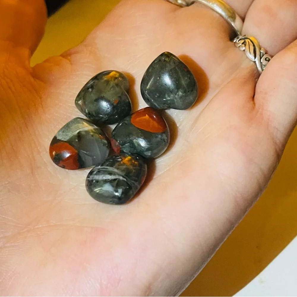New Natural Rare Natural Bloodstone Crystal Red Green Small Heart Pocket Stone